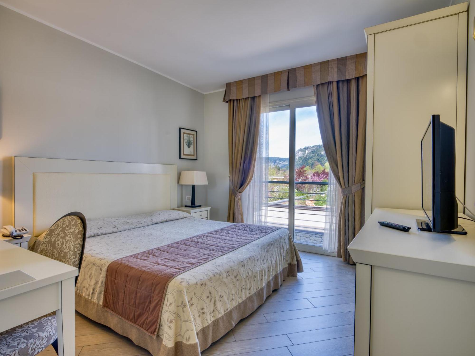 Parc Hotel Germano Suites & Apartments Bardolino Extérieur photo